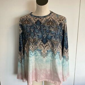 NEW—-Noracora Paisley Print Top